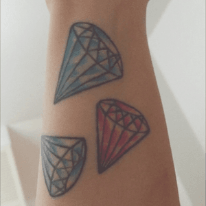 My fifth tattoo. Three diamonds. In memory of deceased friends who mad a Caribbean cruise possible. Cruise ship was named Norwegian Gem 💎💎💎 