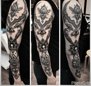 Done by Andy van Rens - Resident Artist.                      #tat #tatt #tattoo #tattoos #amazingtattoo #ink #inked #inkedup #amazingink #mandala #mandalatattoo #mandalas #ornamental #ornamentaltattoo #ornament #sleeve #dot #dotwork #armpiece #tattoolovers #culemborg #netherlands 