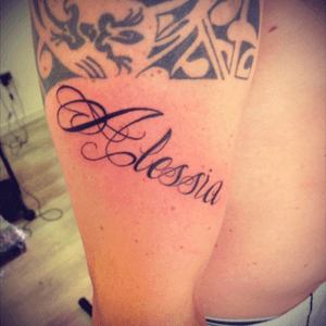  #tattoofonts #tattoo #ink #ItalianTattoo #Cheyenne #alessia #upperarm 