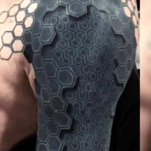 This 3D is amazing! #hyperealism #3D #geometric #sleeve 