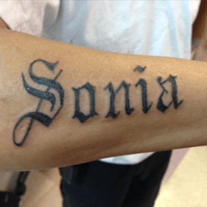 Script tattoo "Sonia" #script #oldenglish #chicanostyle #nametattoo #blackandgray #lasvegasartist #lasvegasart #ciscotah2 #ciscosart 