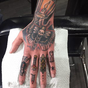 Fresh finger tattoos and a hand piece i done back along. 