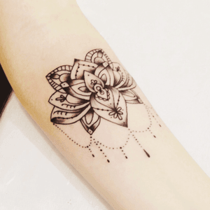 Tatuagem flor-de-lótus ornamental #flordelotus #ornamental #jeffinhotattow 