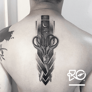 By RO. Robert Pavez • Black Scissors • Studio Nice Tattoo • Stockholm - Sweden #engraving #dotwork #etching #dot #linework #geometric #ro #blackwork #blackworktattoo #blackandgrey #black #tattoo 