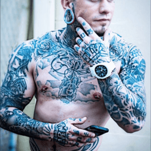 #sleeves #chest #tattooedmen #muscles 