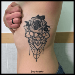 Tattoo cicatrisé ❤️❤️ #bims #bimstattoo #bimskaizoku #paris #paristattoo #paname #tatouage #tatouages #france #love #hate #instagood #instatattoo #instalove #txttoo #blxckink #mandala #flowers #flowertattoo #rose #tattoo #tattoos #tattooartist #tatt #tattoomodel #tattoolover #tattoostyle #tattoolove #darkartists 