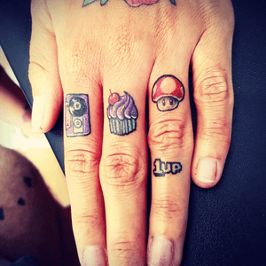 Music Food Gaming - best things in life🦄 #fingertattoo #fingertattoos #tattooedfingers #love #inkedgirl #inkedchick #inkedmodel #inkedforlife #inkedbody #inkedup #tattooed #TattooGirl 