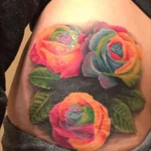 Rainbow roses by billy rohmburg #rainbow #rainbowroses #roses #hiptattoos #colorful #myfavorite 