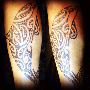 Orca tattoo on the side of the calf #orca #orcatattoo #maoritattoo #maori #orcamaori #tamoko #maoriculture 