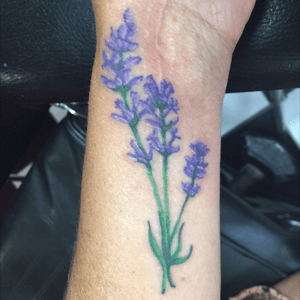 Scar coverup for Whitney! Thanks lady!! #coverup #scarcoverup #floral #flowers #lavender #color #nolinesma 