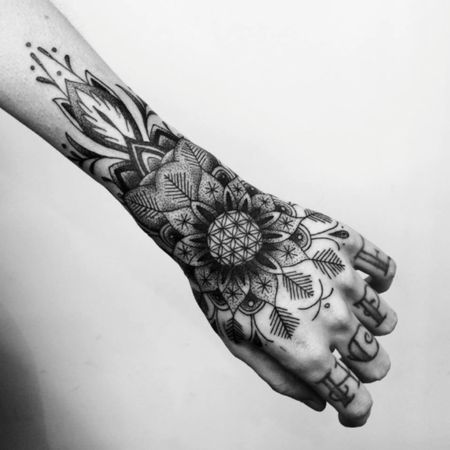 Flash tattoo