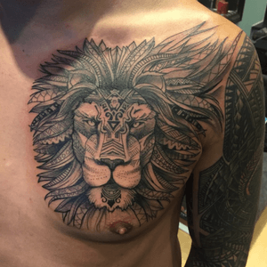 Tricky one from this week done in one hit  😀 #zentangle #zentanglelion #zentangletattoo #liontattoo #robztattooz #robtattooer #robfawcetttattoo @robtattooer 