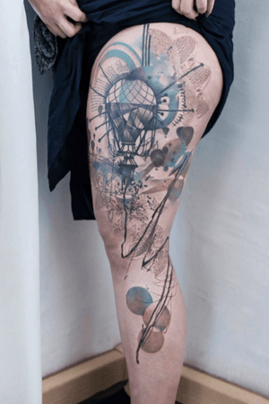 Leg-tattoo i finished rexentnly, how you like it? For more of my tattoos, please visit www.instagram.com/carola_deutsch or www.facebook.com/carola.deutsch.art #tattoo #watercolortattoo #tattoooftheday #sleevetattoo #sleeve #colortattoo #girltattoo #legtattoo #backtattoo #portrait #linework #legtattoo #thightattoo #balloon 