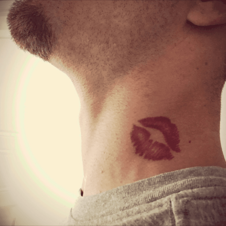 39 Lovely Kiss Neck Tattoos - Neck Tattoo Designs