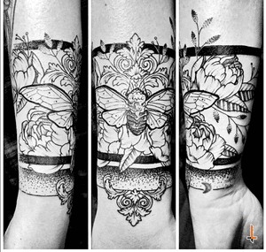 Nº586 #tattoo #tattooed #ink #inked #girlswithtattoos #bracelet #breacelettattoo #floral #floraltattoo #flowers #peonies #peonytattoo #cicadas #cicadastattoo #insect #life #inmemoryof #blackwork #blacktattoo #stencilstuff #cheyennetattoo #cheyennetattoequipment #dynamiccolor #dynamicink #soulflowercartridges #dotwork #bylazlodasilva