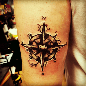 Decided to design a sleeve and started it with a good old fashion compass #compass #tattoo #arm #upperarm 