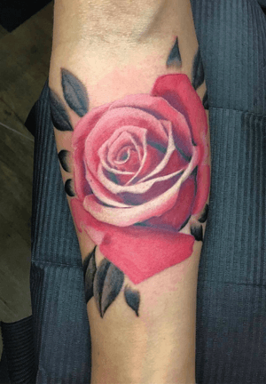 Done by Lex van der Burg - Resident Artist.                  #tat #tatt #tattoo #tattoos #ink #inked #inkedup #inklover #inklovers #rose #roses #rosetattoo #rosetattoos #color #colortattoo #armpiece #armpieces #amazingink #amazingart #amazingtattoo #art #culemborg #netherlands