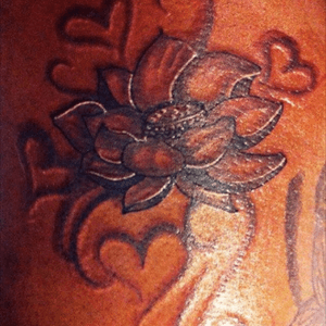 Tattoo by doscaras #lotustattoo #tattoo #tatuaje #flowertattoo #lotusflower #ink #inked #mesaarizona #tattooartist 
