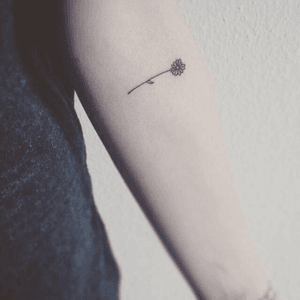 Little tattoo. 🖋🌼
