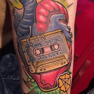 By Luis from Studio 84 @ tattoo expo Maastricht. Tape Deck Heart.