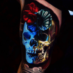 This guy...😳🤘🏽 #JamieSchene #skulltattoo #skull #flowers #realism #colorrealism 