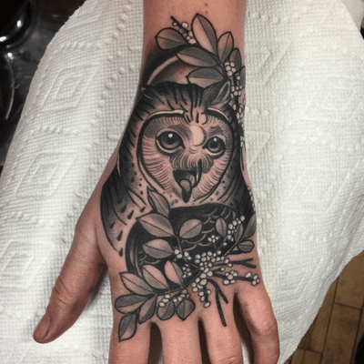 Tawit tawoo, owl hand for Megan tonight at @Kings_Avenue_Tattoo_Manhattan 