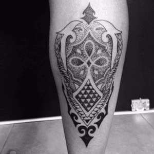 Maori and dotwork! #Tattoodo #maori #blackwork #dotwork #tattoo 