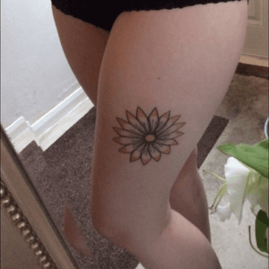 my first and (for now) only tattoo !!  #sunflower #tattooart #yellow #yellowflower #simpletattoo #simple #fineline #petals #dotwork 