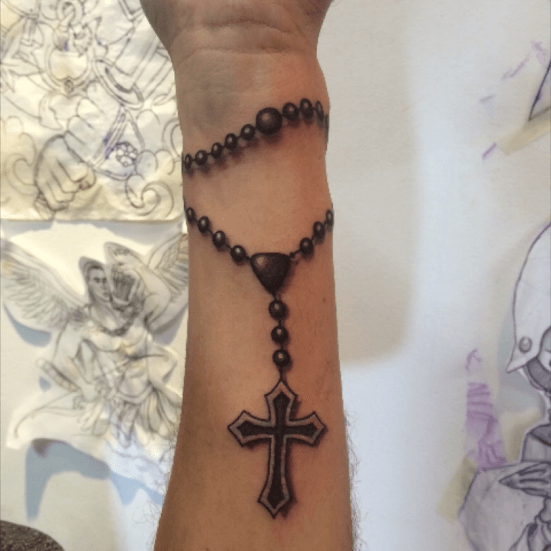 lil cross necklace drawn from life!! done @badapple_tattoo | Instagram