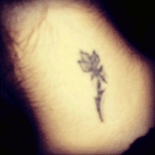 #flower #neck #black