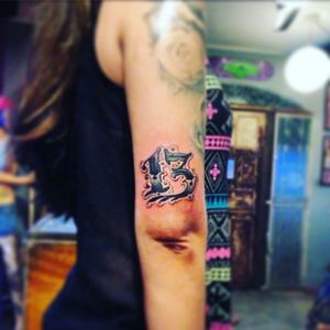 Done by Eric Fernandes #13 #blacktattoo #13luck #numerodasorte #maricotacolorida #lovetattoobrasil 
