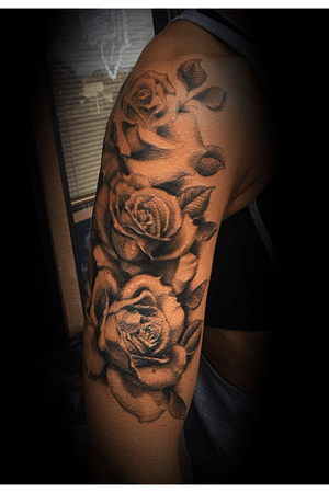 Roses for Nikki #tylercicali  #tattooer