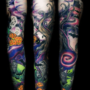 I want a cute but creepy halloween sleeve and full color. Open to your interpretation #megandreamtattoo 