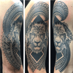 By ANDREANA VERONA #lion with #polynesian #background #FUN #combo #black #linework #lineworktattoo @andreanaverona #tribaltattoo #supernovatattooastorianyc #astoriatattoo #astorianyc #nyctattoo #tattoo #tattoos #polynesiantattoo #luckyus #thankyou @foochisreal 
