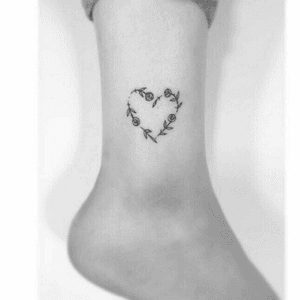 #foot #tatto #woman #delicated