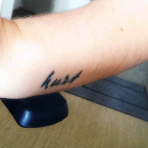 1st tattoo - Hurt #tattoo #french #france #frenchartist #artderue #lettering 