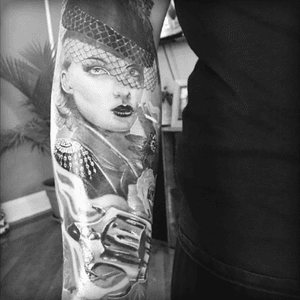 #ink #portrait #gun #cigarette #woman #realism 