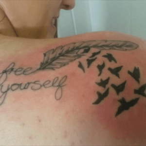 Finally, my first ever tattoo (as you can see it was only just done here!) i absolutely love this one and the position was good! Didnt hurt at all! Not quite as much meaning to this one (still some) i just really liked it! I was freshly 17 when i has this one 😍 #birds #feather #quote #freeyourself