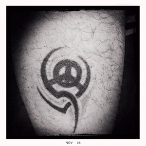#tribal #tribalart #peace #tattoo #legtatattoo #blacandgrey #shadow 