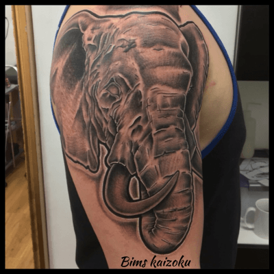 #bims #bimskaizoku #bimstattoo #animals #animal #neotraditional #neotrad #tatouage #tatouages #paris #paname #paristattoo #dragonflyrotary #elephant #elephanttattoo #blackandgrey #defense #defender #txttoo #blxckink #tattoo #tattoed #tattoos #parisienne #tattooboy #tattoodo #tattoostyle #tattooworld #tattooworkers #tattoolove 