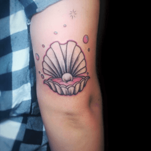 #coquillage #pearl #perle #bubbles #bulles #ink #pinkink #inked #inkedgirl #inkedgirls #tattoo #tattoos #tattooedgirl 