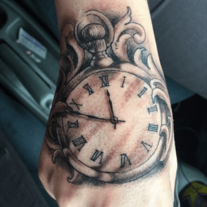 Pocket watch tattoo, took 2 hours from start to finish, very happy with it. 