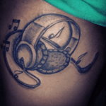 Thigh meat #headphones #music by @henkeyink