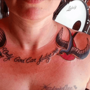 Tattoo by Marc DeLeon Mad Dog Tattoo Bakersfield CA. #maddogtattoo #maddogtat2 #19thstreet #bakersfield #fartingdonkey #handtattoo #bakersfieldtattoo #girlswithtattoos #westcoast #tats #guyswithtattoos #tattooartist #tattoomachine #coilttattoachine #tattoosleeve #starwarstattoo #kiss #boldwillhold #blacklinesmatter #loyaltothecoil #genesimmons #rosetattoo #realtattooshopsuseautoclaves #kissarmy