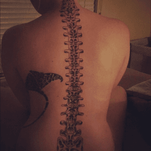 My tattoos #tattoo #spinetattoo #spine #backtattoo #stingray #stingraytattoo 