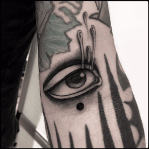 #black #eye #tears #tattoo #blackwork #totemica #ontheroad 