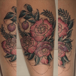 Double scar cover up. #flowertattoo #pittsburgh #pittsburghtattoo #neotraditonal #neotraditonaltattoo #ladytattooer #colorful
