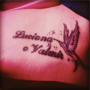 Primeira Tatto - 7 anos atras! Logo posto a outra! #tattoo #lovetattoos #dad #mamy #beijaflor 