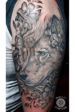 Custom #floral #wolf #tattoo by Sean Ambrose. #blackandgray #blackandgray #blackandwhite #bng #bnw #bngtattoo #beast #flowers