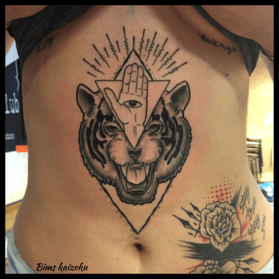 #bims #bimstattoo #bimskaizoku #paname #paris #paristattoo #tatouage #tatouages #tatouée #tigre #tigers #tiger #animal #animals #ink #inked #inkedlife #inkedgirl #tatt #tattoo #tatted #tattoos #tattoogirl #tattooer #tattooed #tattoostyle #tattoedgirl #tattoolove #tattooart 